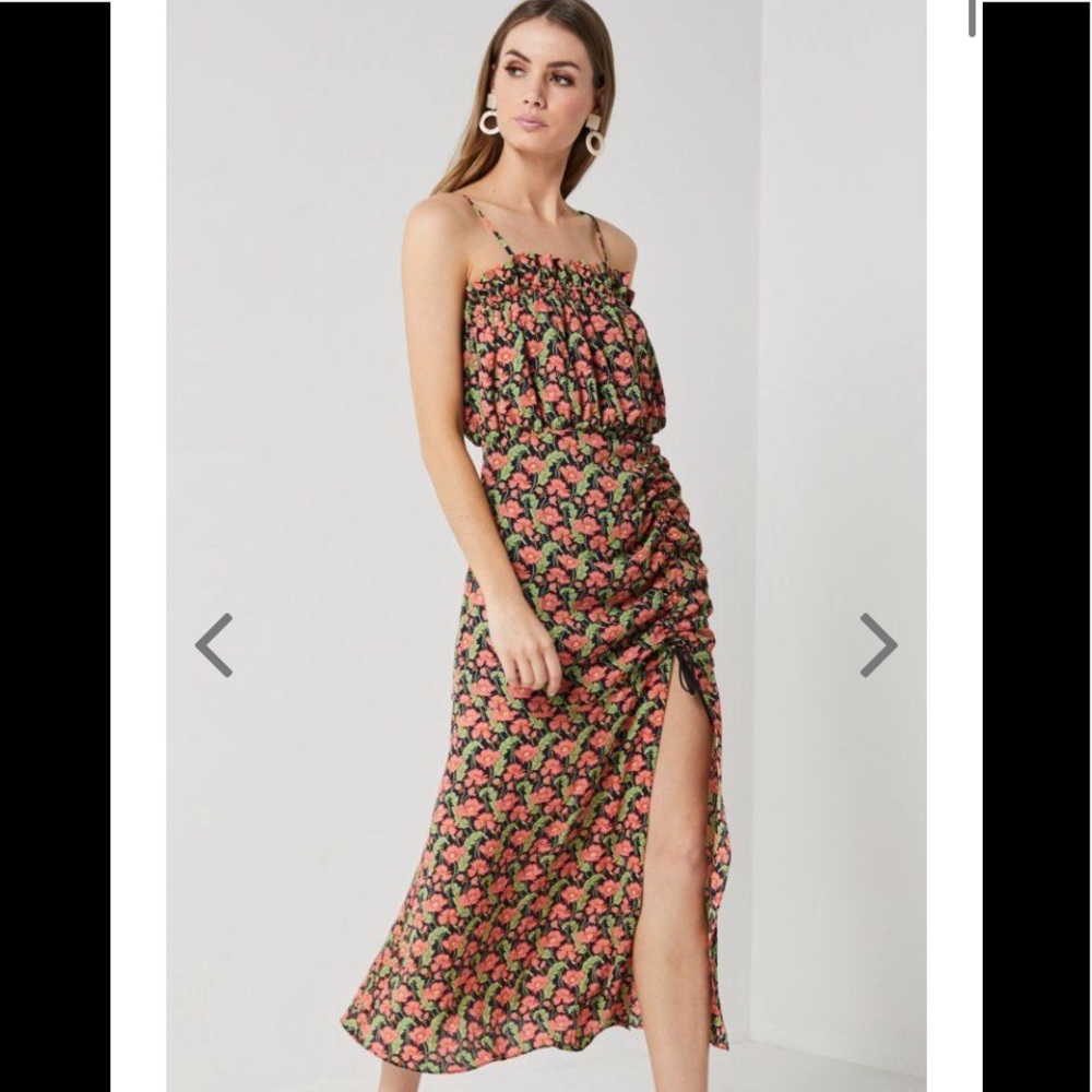 Elliatt Regal Floral Shirred Sleeveless Dress slit